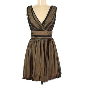 Newport News Mini Silhouette Dress Size 6